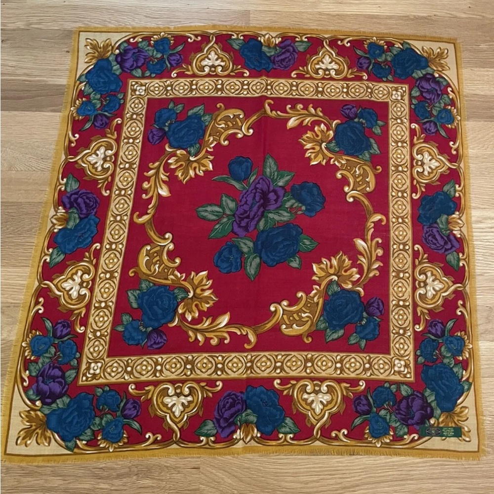 Charter Club Fall  Scarf 100% Wool EX Condition Approx 30” X 30”